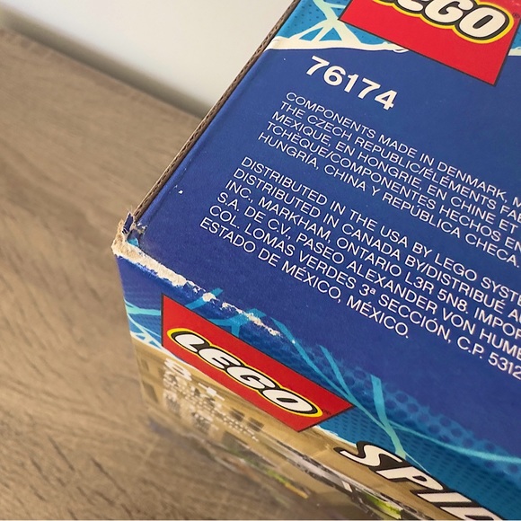 LEGO - Spider-Man's Monster Truck vs. Mysterio Set - Picture 5 of 5